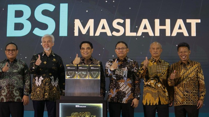 BSI Maslahat menggelar Grand Launching & Public Expose. Mereka memperkenalkan BSM Umat yang telah bertransformasi menjadi BSI Maslahat sebagai mitra BSI.