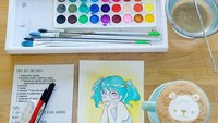 Sambil menikmati kopi dan makanan, pengunjung di sini bisa menuangkan kreativitas mereka dengan menggambar atau melukis menggunakan peralatan yang telah disediakan. Foto: Pool/Site