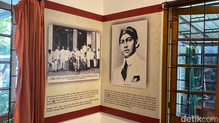 Salah satu bangunan peninggalan bersejarah di Bandung adalah Rumah Inggit Garnasih. Bahkan namanya pun diabadikan nama jalan yang ada di depannya sebagai bentuk penghormatan.