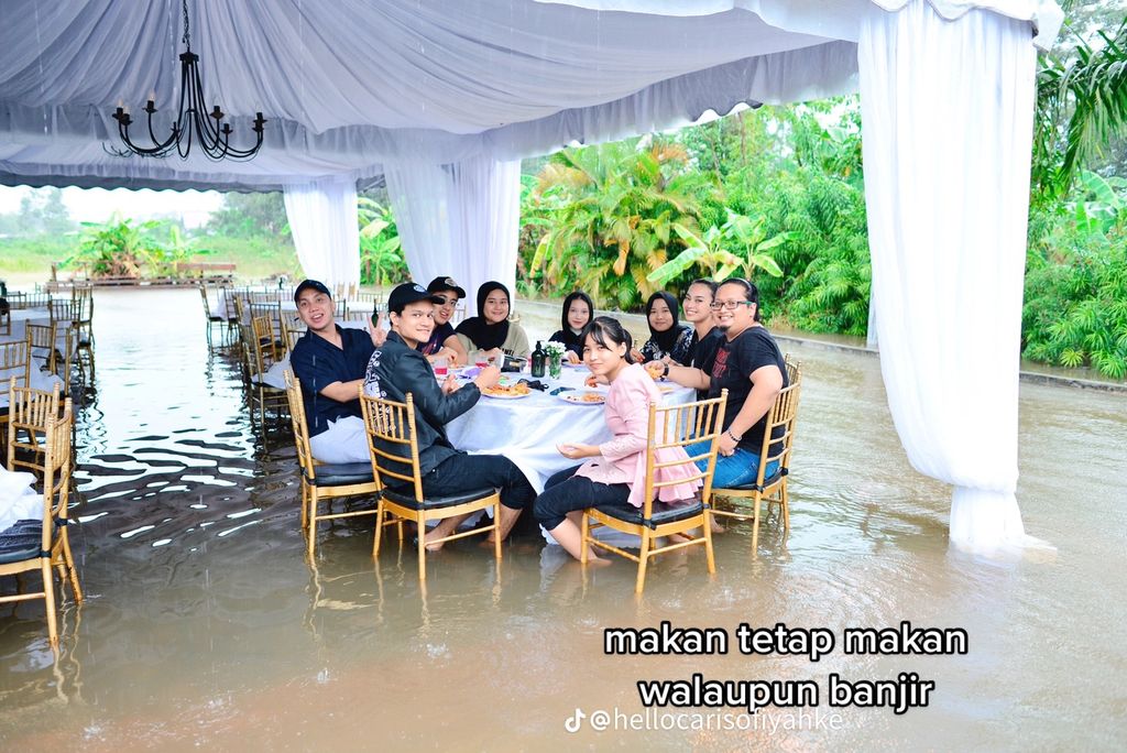 Gagal Gelar Pesta Saat Banjir, Makanan Tamu Pengantin Ini Disumbangkan