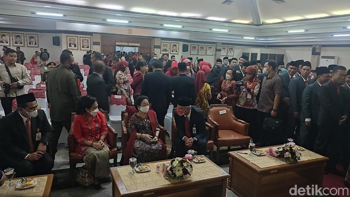Momen Ganjar dan Megawati di pelantikan Wali Kota Semarang, Senin (30/1/2023).