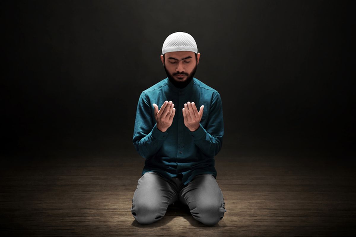 10 Bacaan Doa Agar Dijauhkan dari Masalah, Lengkap dengan Artinya