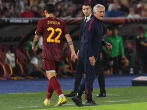 Mourinho Tutup Pintu untuk Zaniolo