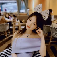 Apakah dengan mengunggah satu selfie berarti orang tersebut tidak pandai belajar? Ini waktunya untuk mendobrak stereotip. Aku hanya ingin bilang bahwa selama stereotip ini ada, itu seharusnya disanggah, kata Kate dilansir NDTV. Foto: Dok. Weibo