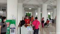 Pintu masuk di Kuil Wat Huay Pla Kang.