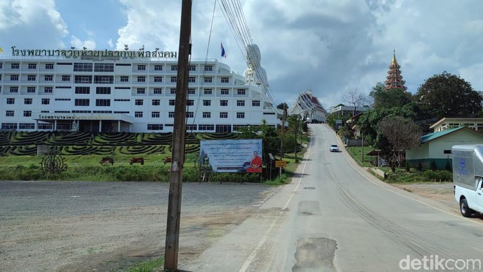Kuil Wat Huay Pla Kang