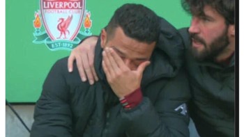 Fans Liverpool musim ini sungguh menguras emosi. Foto: Twitter