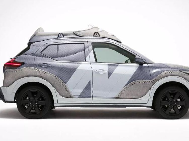 Penampakan Mobil Kolaborasi Nissan-New Balance, Mirip Sepatu Raksasa!