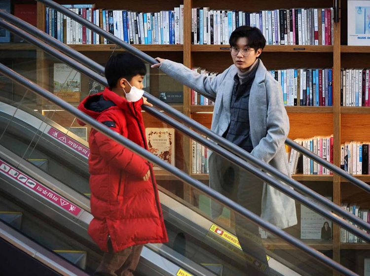 Mulai 30 Januari! Plesiran ke Tempat Umum di Korsel Bebas Masker