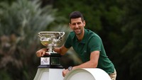 Ini jadi gelar Australian Open yang ke-10 untuk Djokovic. Petenis berusia 35 tahun itu kini menyamai rekor Rafael Nadal dengan total 22 gelar grand slam.