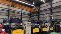 Tidak hanya itu, pabrik ini juga menyediakan fasilitas pengujian dinamik gempa dengan kecepatan tinggi untuk Seismic Isolator yang pertama di Indonesia, yakni mesin Dynamic Testing Machine dengan merk MSLAB. Mesin uji yang dimiliki Magdatama ini termasuk yang terbesar di Asia Tenggara.