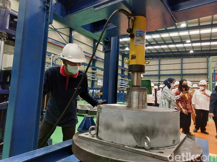 Pabrik Komponen Jembatan LRT Pabrik Komponen Jembatan LRT