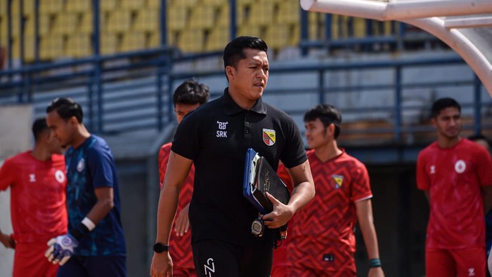 Pelatih Persikab Stefan Rullin Keeltjes.