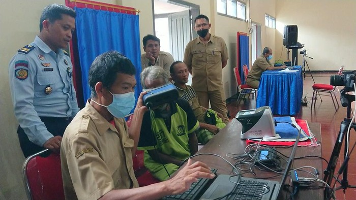 Puluhan Napi-Tahanan Trenggalek Ikuti Perekaman KTP Elektronik