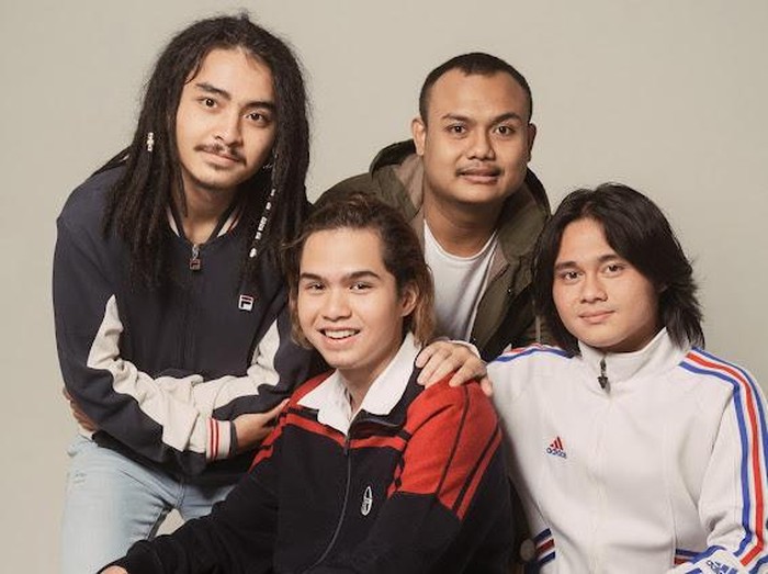 Qadir Band yang digawangi Dul Jaelani.