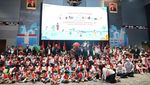 Resmi Dibuka Lagi, Main Hall BEI Diserbu Anak TK