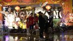 Lampion dan Ornamen Oriental Sambut Cap Go Meh di Singkawang