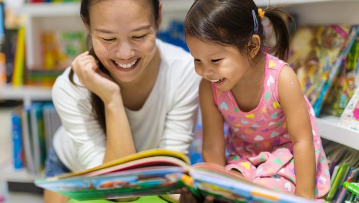 Hari Membaca Nyaring Sedunia atau World Read Aloud Day dirayakan setiap Rabu pertama di bulan Februari. Hari Membaca Nyaring Sedunia 2023 jatuh pada 1 Februari.