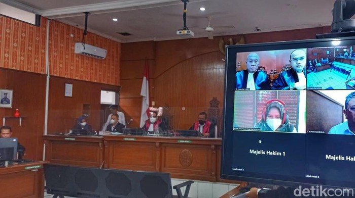 Suasana sidang pleidoi eks Ketua DPRD Jabar di PN Bale Bandung, Senin (30/1/2023).