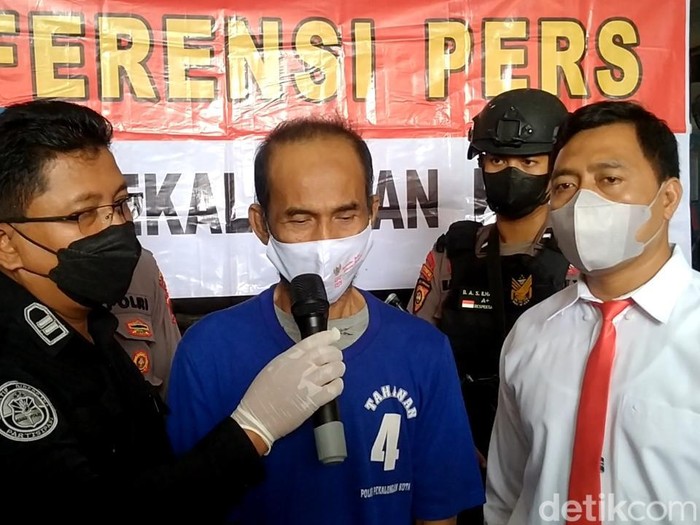 Tersangka pencurian motor di Mapolres Pekalongan Kota, Senin (30/1/2023).