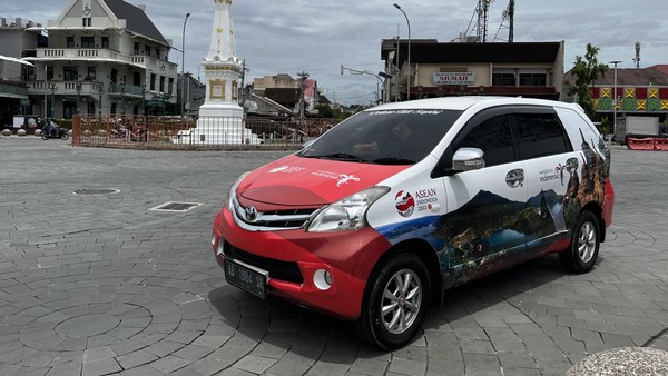 Kemenparekraf melakukan promosi melalui kerja sama dengan Grab Indonesia melalui wrapping brand Wonderful Indonesia.