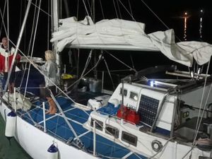 Yacht Berbendera Finlandia Mati Mesin di Tengah Laut Dievakuasi ke Sumenep