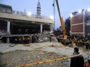 23 Tersangka Ditangkap Terkait Bom Bunuh Diri di Masjid Pakistan