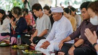 Mindfulness populer di dunia Barat, juga timur seperti India,  serta dipelajari dan dipraktekkan di berbagai negara. Dalam acara yang digelar di Ubud tersebut,  hadir juga murid-murid Master Zen Thich Nhat Hanh dari Amerika Serikat, Perancis, Jerman, Belanda, Hongkong, dan Vietnam.