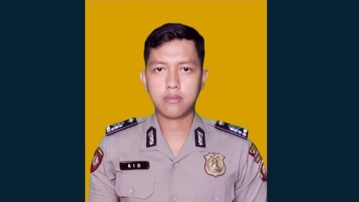 Brigadir Rio Wiranda meninggal dunia ditabrak lari truk di Mempawah, Kalimantan Barat.