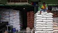 Stok beras di Pasar Induk Beras Cipinang Jakarta tinggal tersisa 13.389 ton. Jumlah itu diperkirakan mampu mencukupi stok untuk sekitar 6,5 hari ke depan dengan perkiraan konsumsi beras di DKI Jakarta 2.000 ton per hari.