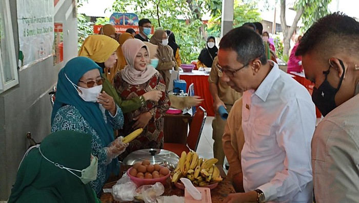 Heru Budi cek layanan pengentasan stunting di Jakut (Tiara-detikcom)