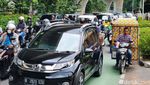 Jalan Satrio Jaksel Juga Macet, Nih Kondisinya