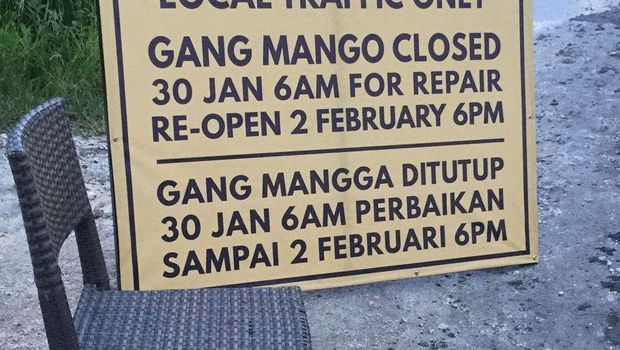 Jalur pintas 'legendaris' pematang sawah disebut Gang Mango yang terkenal di kawasan Tibubeneng, Kuta Utara, Badung tutup sementara. (Triwidiyanti/detikBali)
