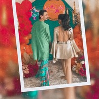 Dress backless yang dikenakan oleh Jessica itu tampak memperlihatkan dengan jelas bagian punggungnya. Sementara sang suami, Vincent Verhaag memilih busana gaya 80-an bernuansa hijau. Foto: Instagram/@inijedar