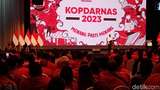 Momen Jokowi Disambut Meriah Para Kader di HUT ke-8 PSI