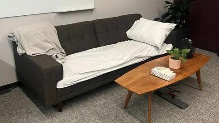 Kantor Twitter Berubah Jadi 'Kamar Tidur' Setelah Dibeli Elon Musk Kantor Twitter Berubah Jadi 'Kamar Tidur' Setelah Dibeli Elon Musk
