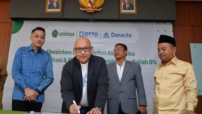 Kembangkan Digitalisasi Keuangan di Lingkungan Kampus Pertumbuhan inklusi keuangan yang komprehensif serta mengajak lebih banyak pihak dalam membangun ekosistem digital khususnya di lingkungan kampus dan civitas akademika.