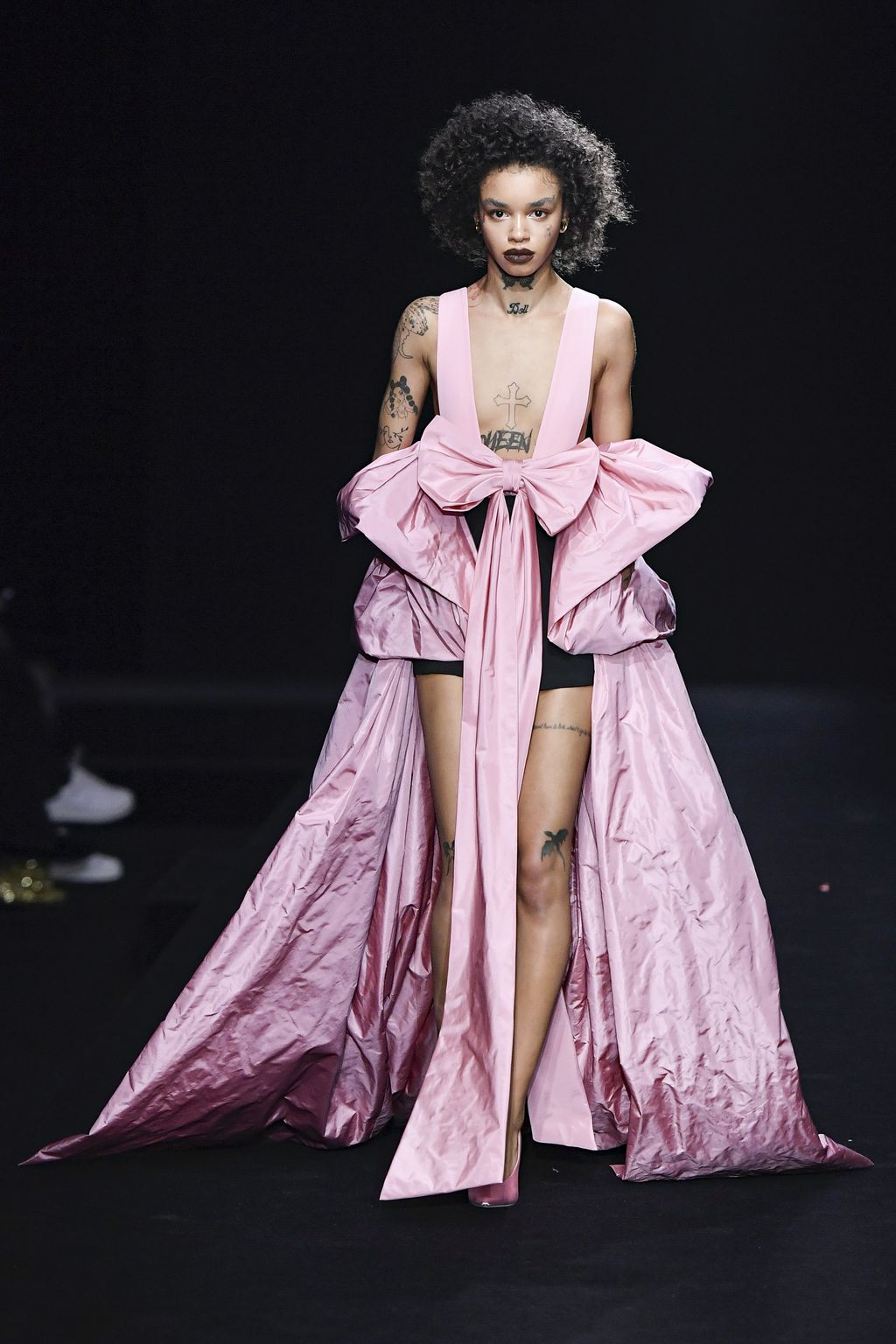 PARIS, FRANCE - JANUARY 25 : A model walks the runway during the Valentino Haute Couture Spring/Summer 2023 fashion show as part of the Paris Haute Couture Week on January 25, 2023 in Paris, France. (Photo by Victor VIRGILE/Gamma-Rapho via Getty Images)