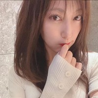 Tapi setahun setelah perceraian, mantan suaminya mengajukan gugatan terhadapnya dan seorang produser TV. Sang mantan suami menyebut bahwa Yoko berselingkuh darinya dengan produser tersebut. Foto: dok. Instagram/@kumadayoko