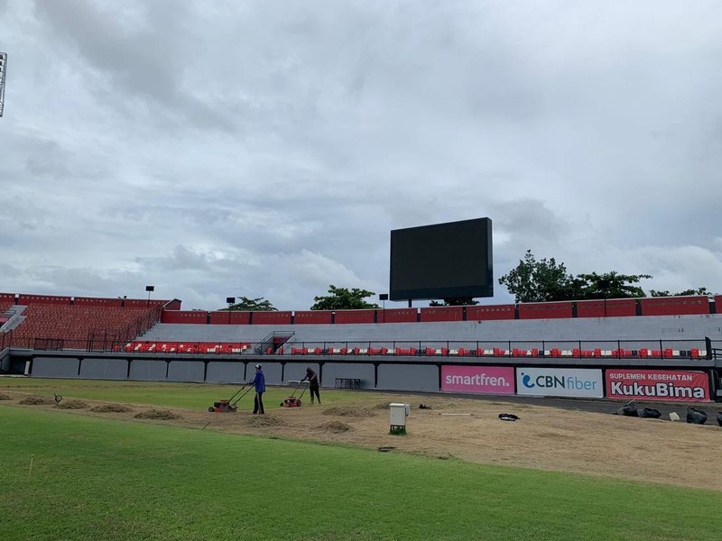 Lapangan Stadion Kapten I Wayan Dipta, Gianyar, Bali.