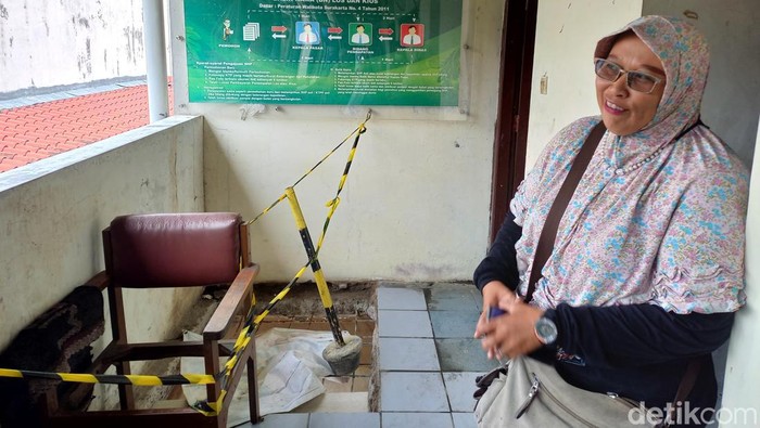 Lubang di Pasar Triwindu, Solo. Foto diambil pada Selasa (31/1/2023).