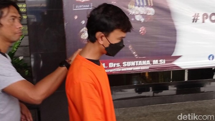 Mahasiswa peracik miras oplosan di Tasikmalaya.