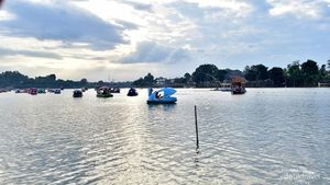 Senja yang Aduhai di Danau Sipin Jambi
