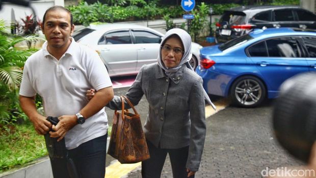 Orangtua dan kuasa hukum mahasiswa UI M Hasya Athallah yang ditabrak pensiunan polisi mengadu ke Ombudsman. Mereka melaporkan ketidakadilan hukum kasus ini.