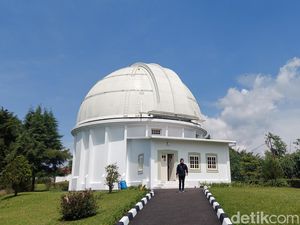 Sedih! Lampu Sorot Bikin Obsevatorium Bosscha Lumpuh
