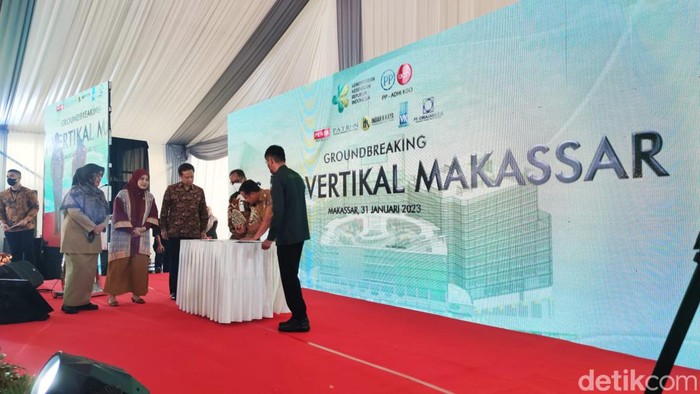 Peletakan batu pertama pembangunan RS pusat otak, jantung, dan kanker di Makassar.
