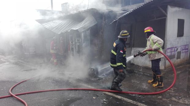 pertamini di malang terbakar