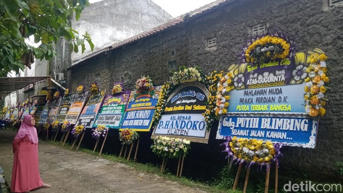 Suasana rumah duka Pratu Ferdian Dwi Sukma di Desa Troketon, Kecamatan Pedan, Klaten.