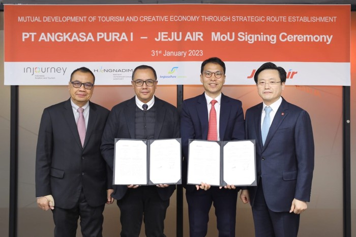 PT Angkasa Pura I menjalin kerja sama dengan maskapai asal Korea Selatan, Jeju Air
