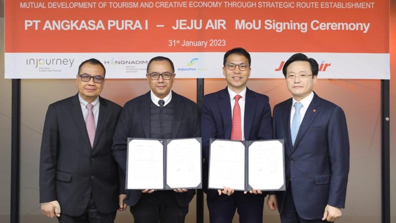 PT Angkasa Pura I menjalin kerja sama dengan maskapai asal Korea Selatan, Jeju Air